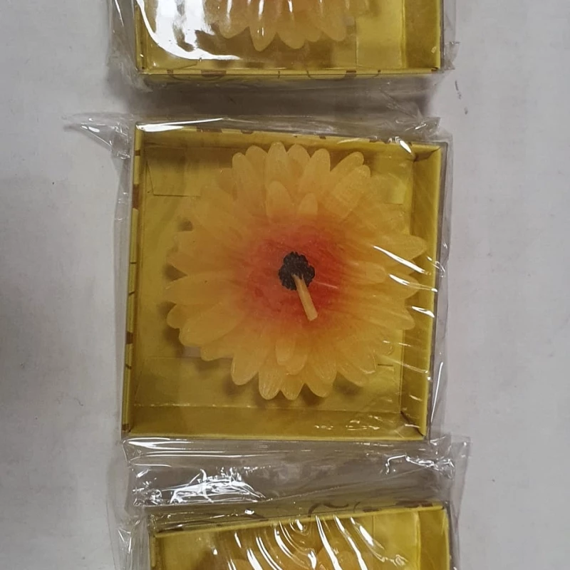 Vela aromática flor amarilla 6 unidades